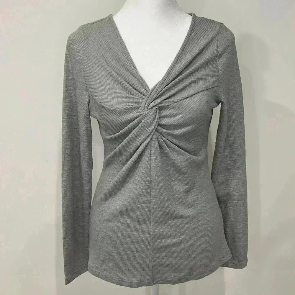Twisted long sleeve shirt